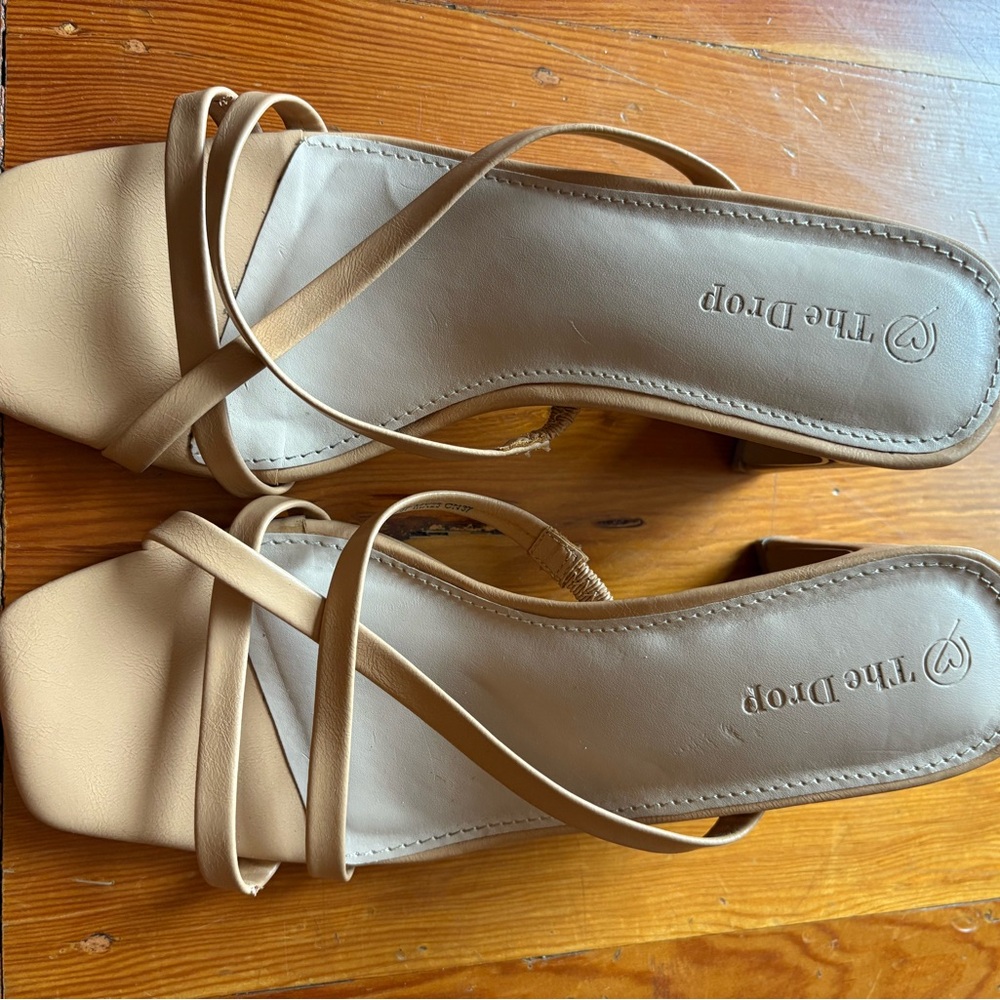 Women's Tan Strappy Sandals